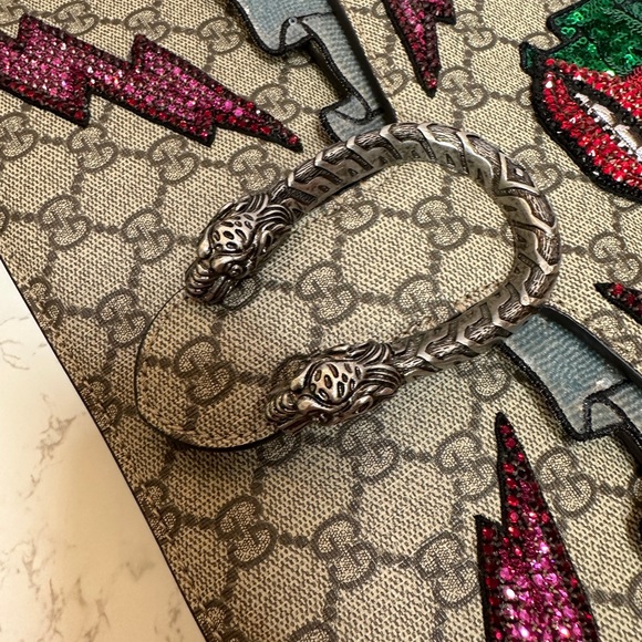 💎✨Authentic 💎GG Supreme Canvas Embroidered Sequin Medium 💎Sold - Picture 14 of 15